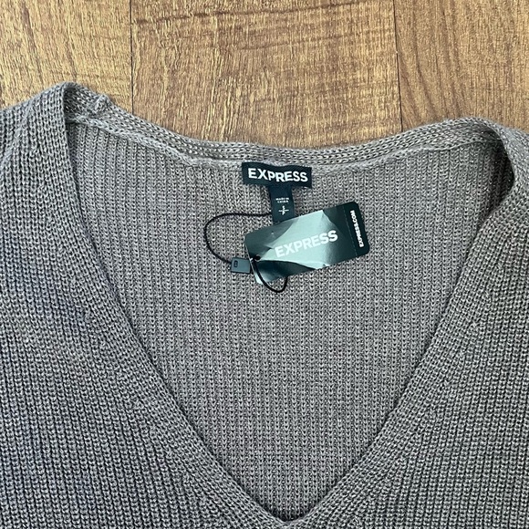 NWT express brand oversized shimmery 3/4 sleeve sweater small - Picture 2 of 7